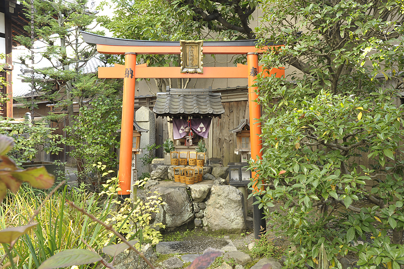 八臂辨財天 お社